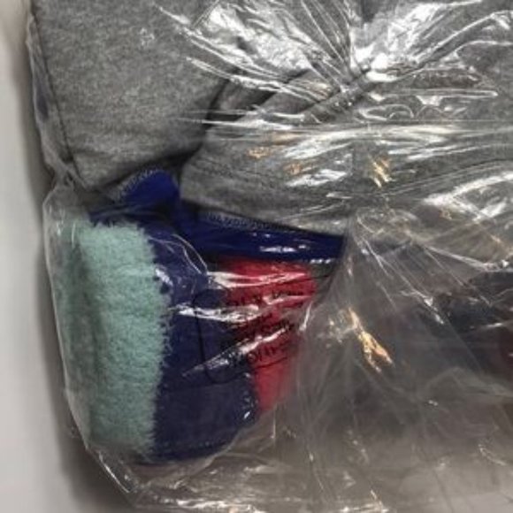 Cuddl Duds Cozy Jersey Novelty Pajama Set W Socks - Picture 5 of 6